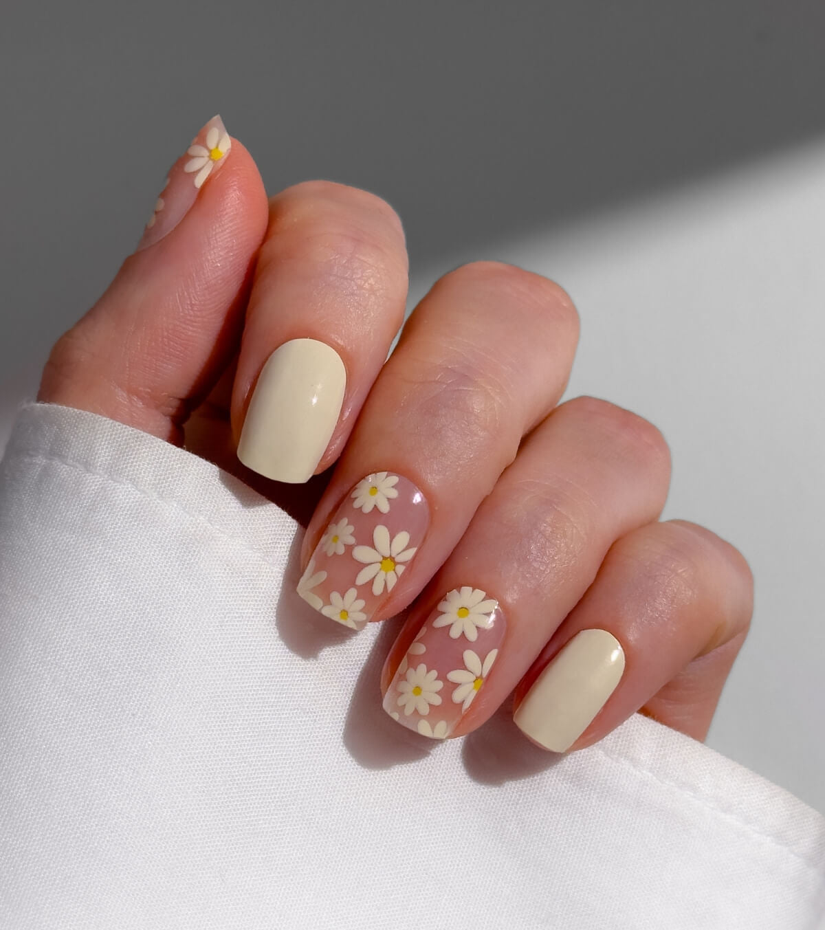 PEGGY SAGE PRESS&SHINE NAIL POLISH STRIPS SUNNY BLOOM